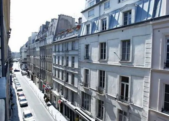 Hotel Du Pont Neuf Parijs
